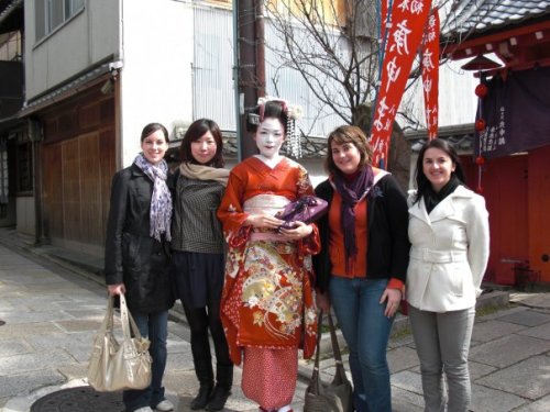 Posing with a Geisha in Gion